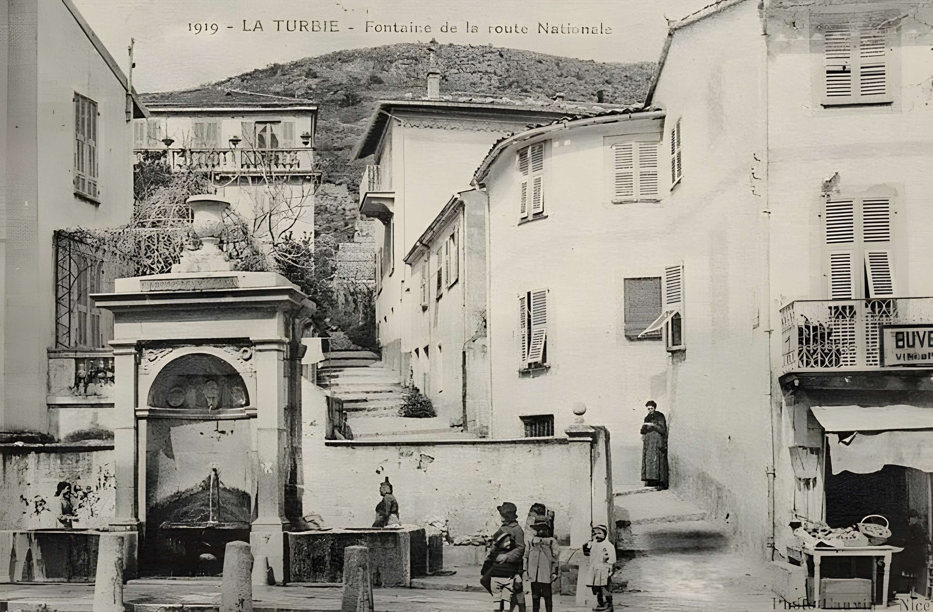 Fontaine Carolo Felicerege de La Turbie