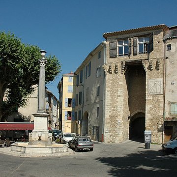 Fontaine de la Colonne à Riez