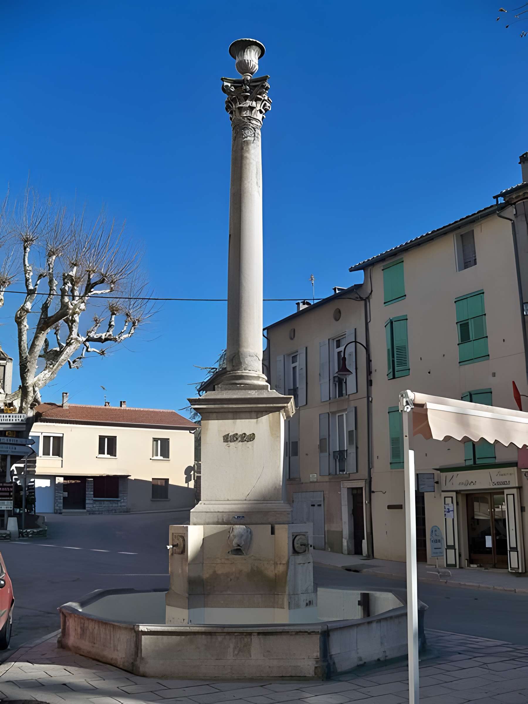 Fontaine de la Colonne à Riez 