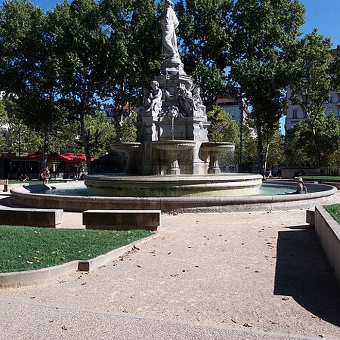 Photo de Fontaine de la place du Maréchal-Lyautey à Lyon