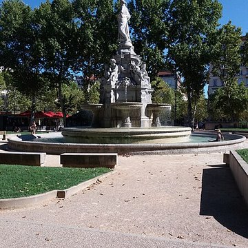 Fontaine de la place du Maréchal-Lyautey à Lyon