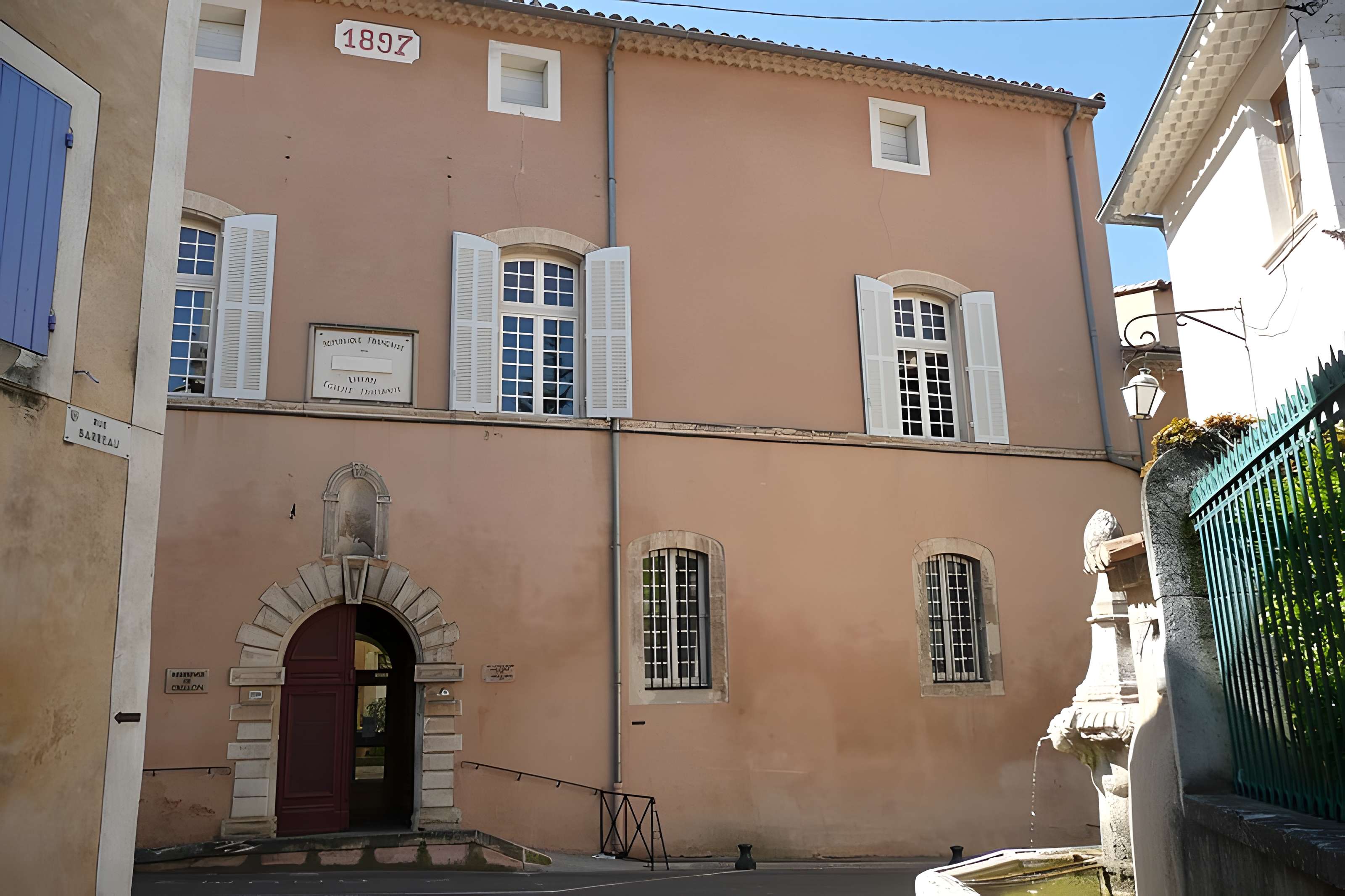 Fontaine de l'Hôpital de Pernes-les-Fontaines