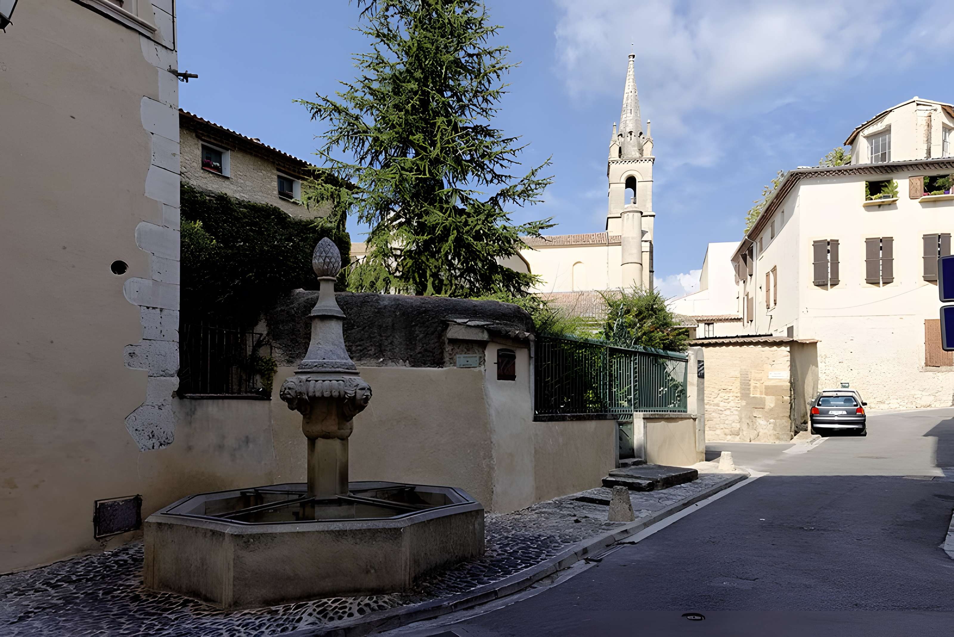 Fontaine de l'Hôpital de Pernes-les-Fontaines