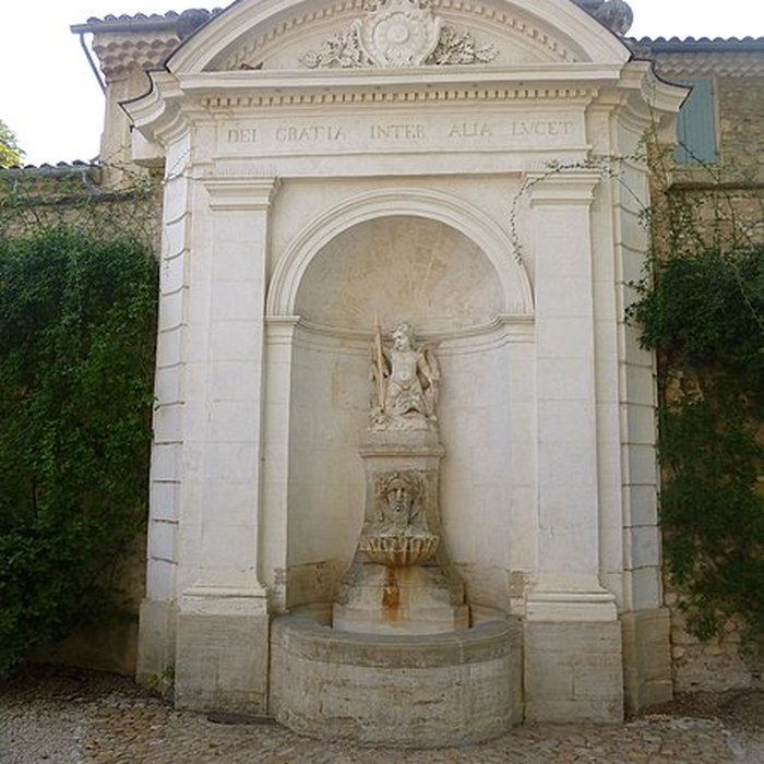 Photo de Fontaine de lHôtel de ville de Pernes-les-Fontaines