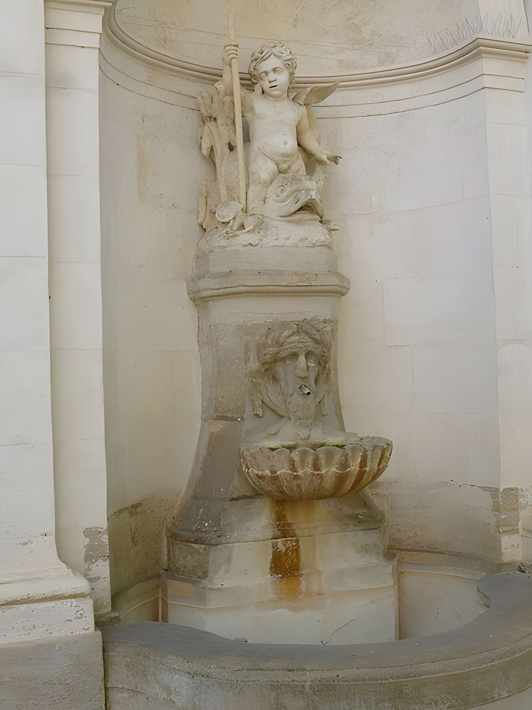 Fontaine de l'Hôtel de ville de Pernes-les-Fontaines