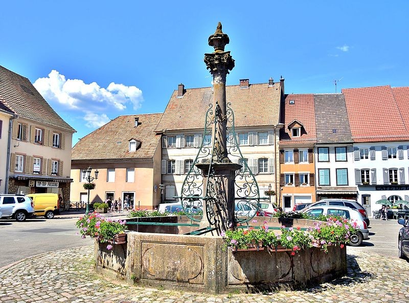 Photo de Fontaine Place des Alliés de Masevaux
