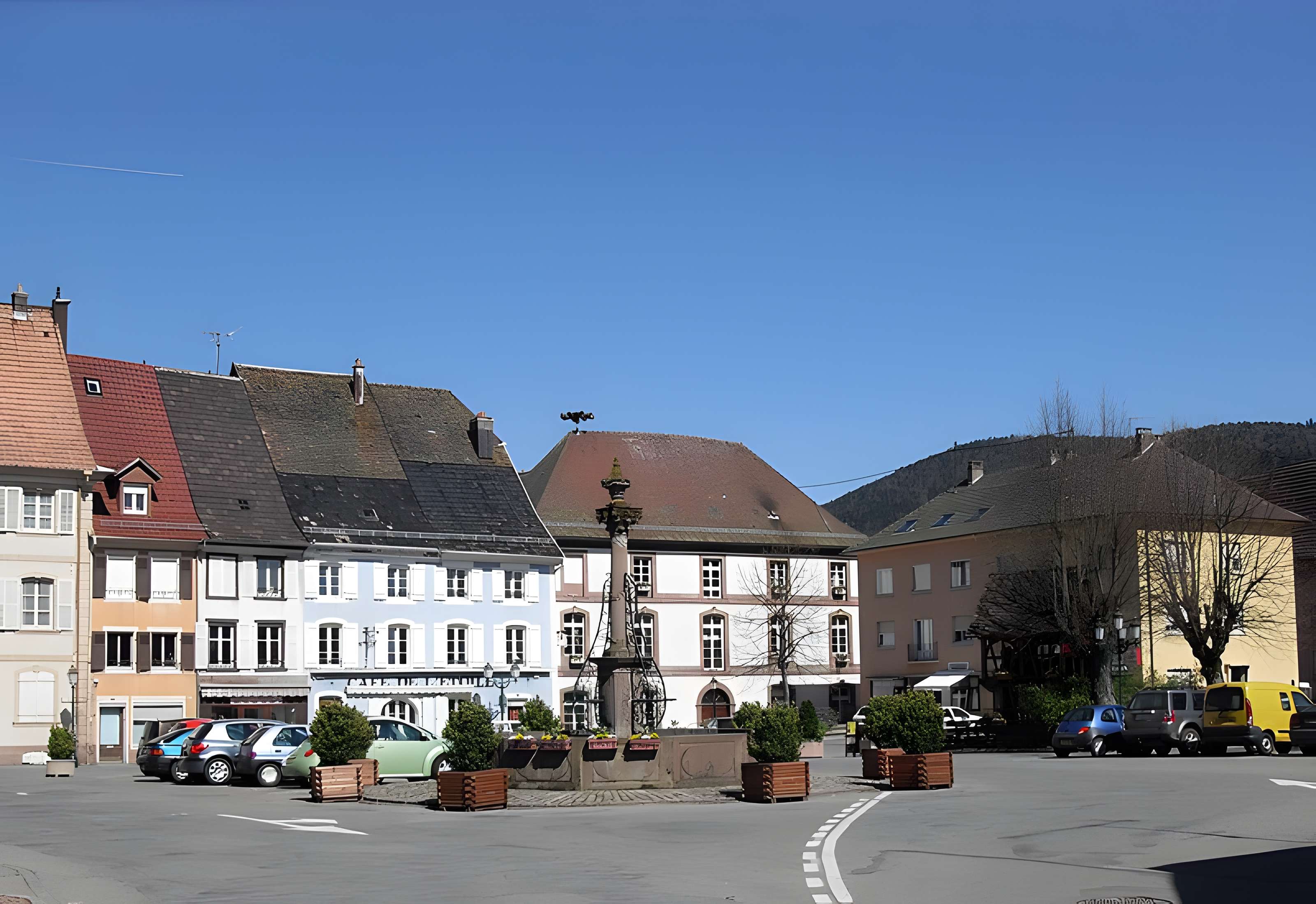 Fontaine Place des Alliés de Masevaux