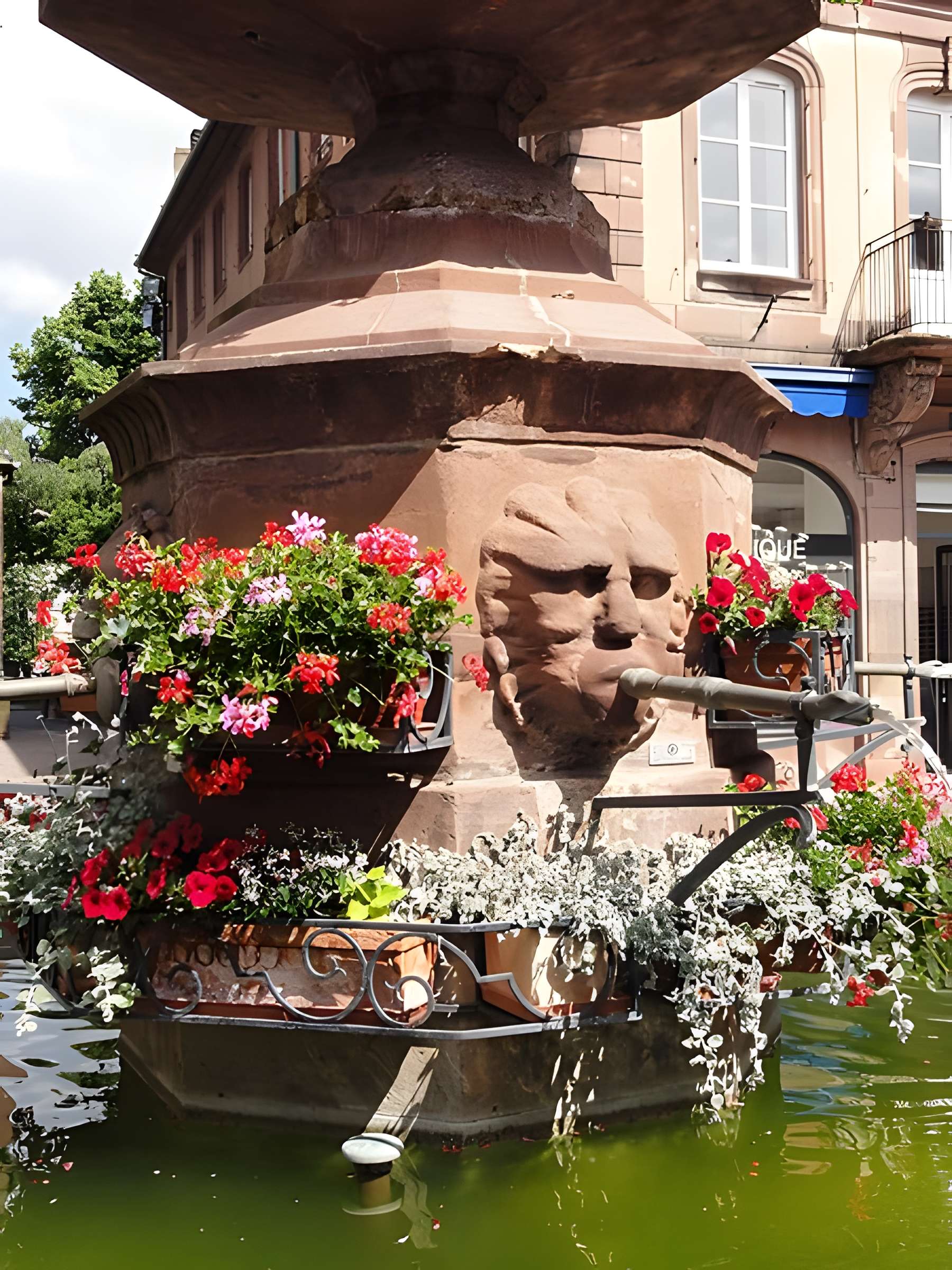 Fontaine place Saint-Georges d'Haguenau