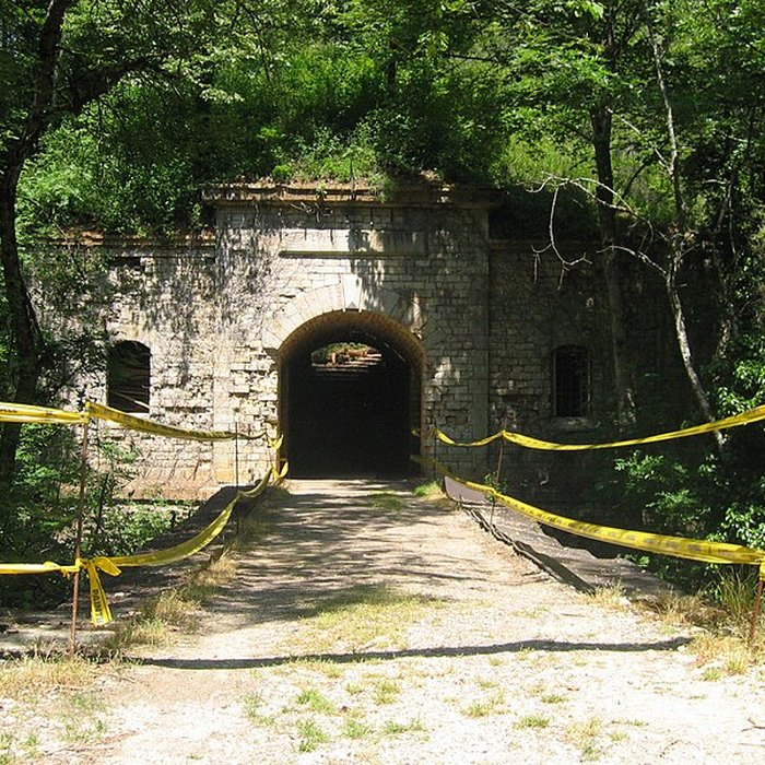 Photo de Fort dAsnières dit fort Brûlé également sur commune de Norges-la-Ville