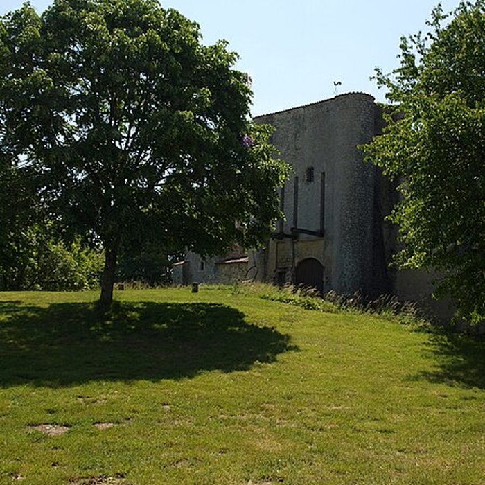 Photo de Château de Villeneuve-la-Comtesse