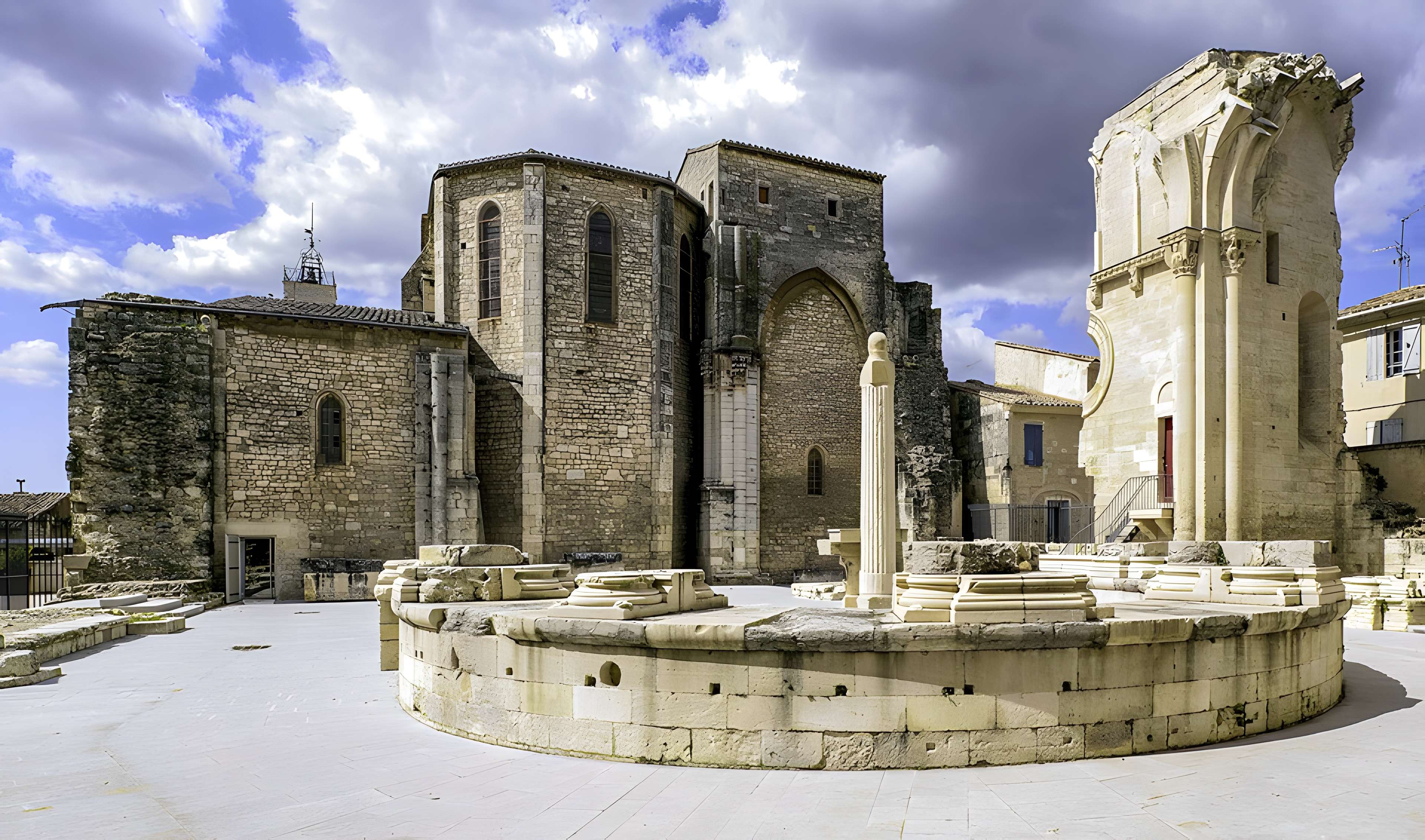 Église abbatiale de Saint-Gilles du Gard