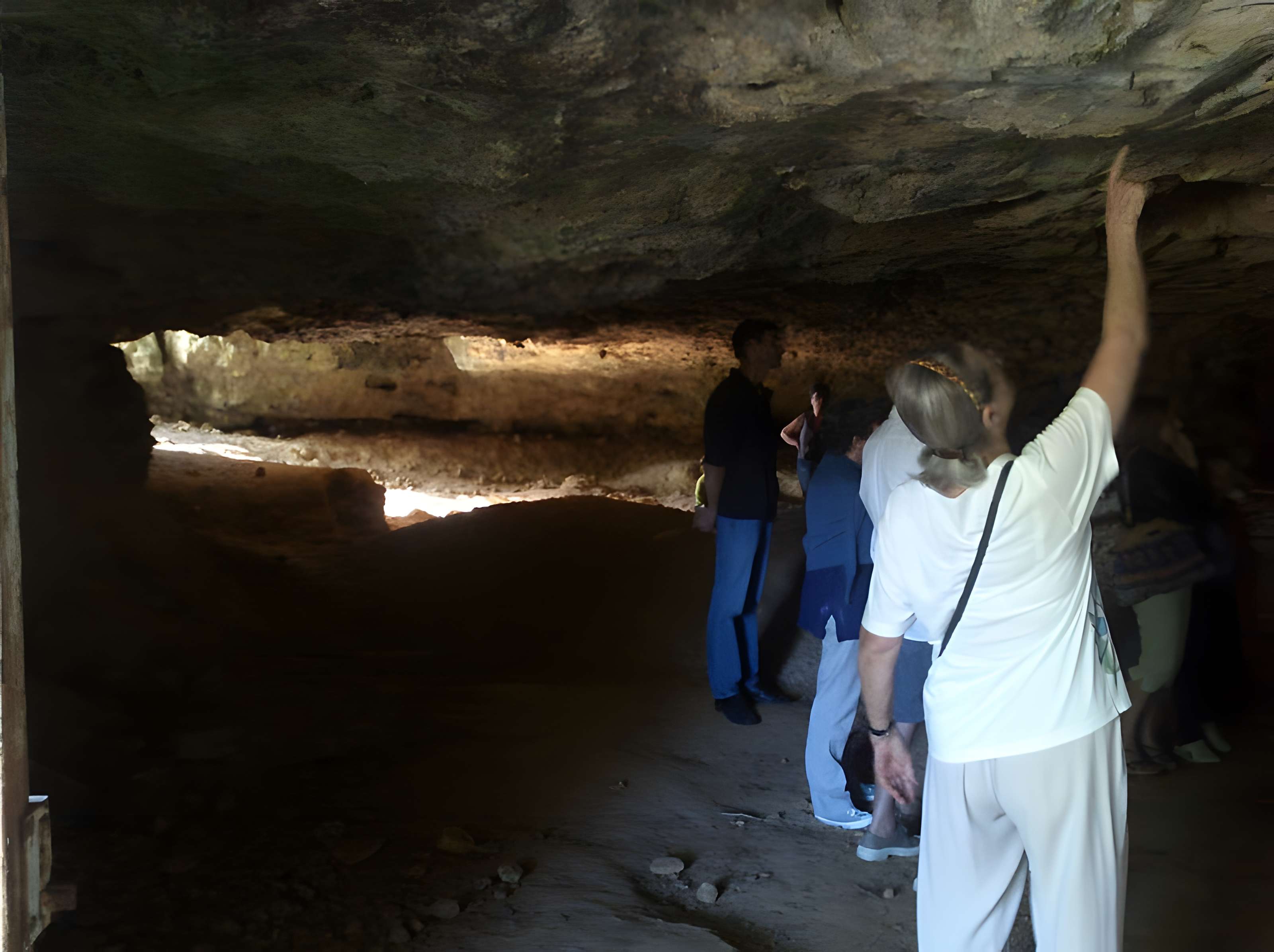 Grotte de La Marche de Lussac-les-Châteaux
