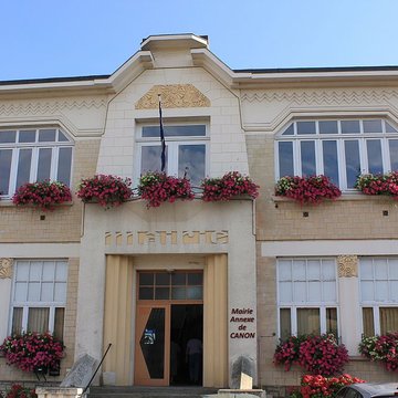 Groupe scolaire Jean-Jaurès et mairie annexe de Canon