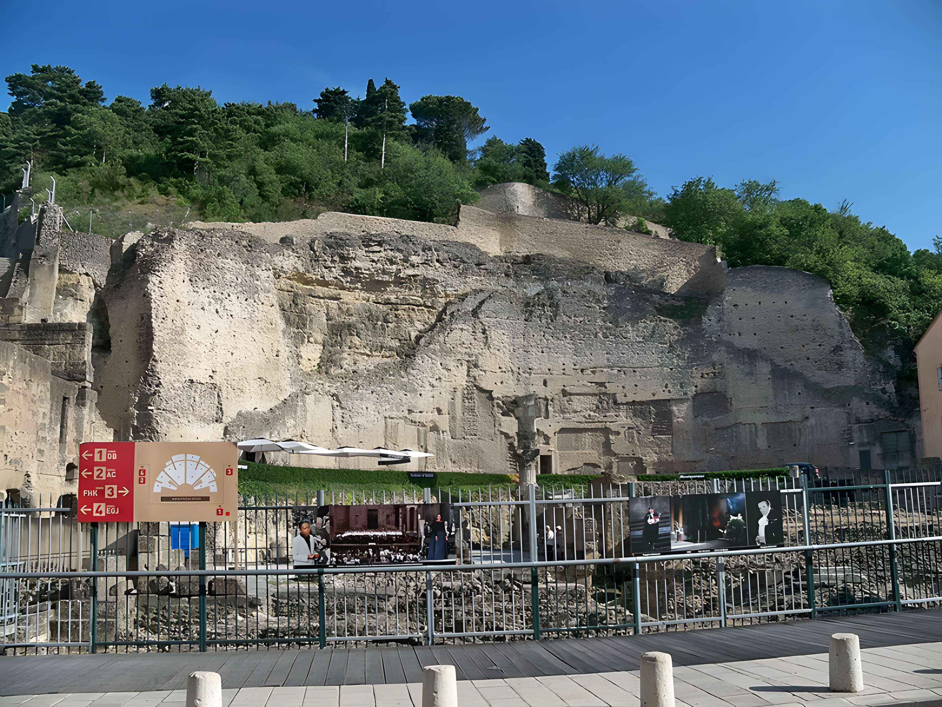 Gymnase romain d'Orange 