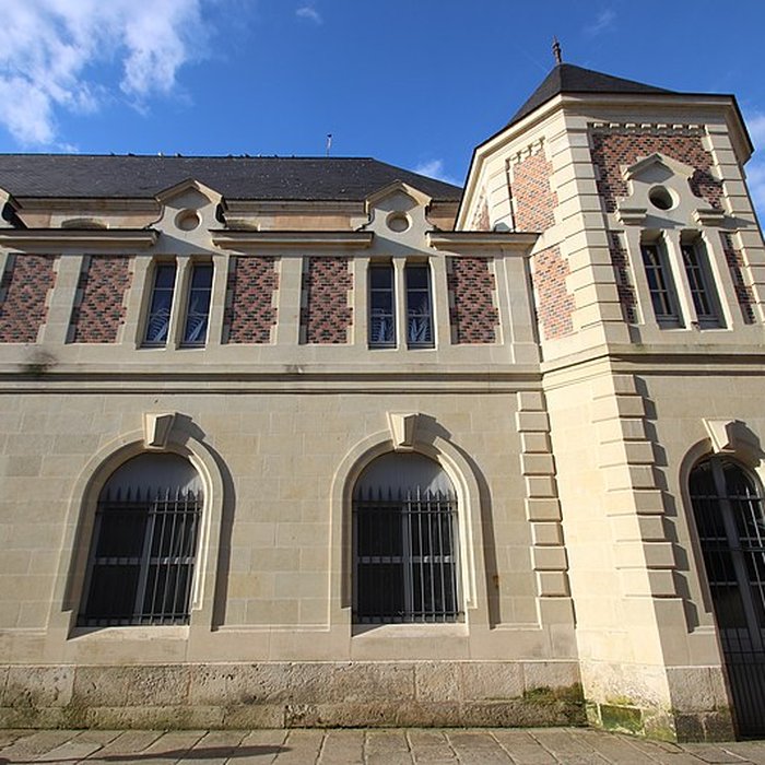 Photo de Halles aux grains de Saint-Calais