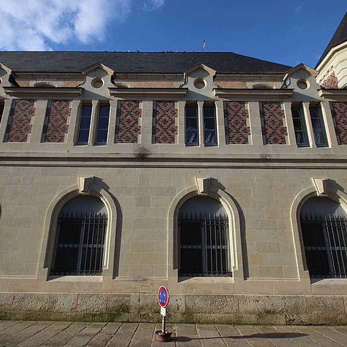 Photo de Halles aux grains de Saint-Calais