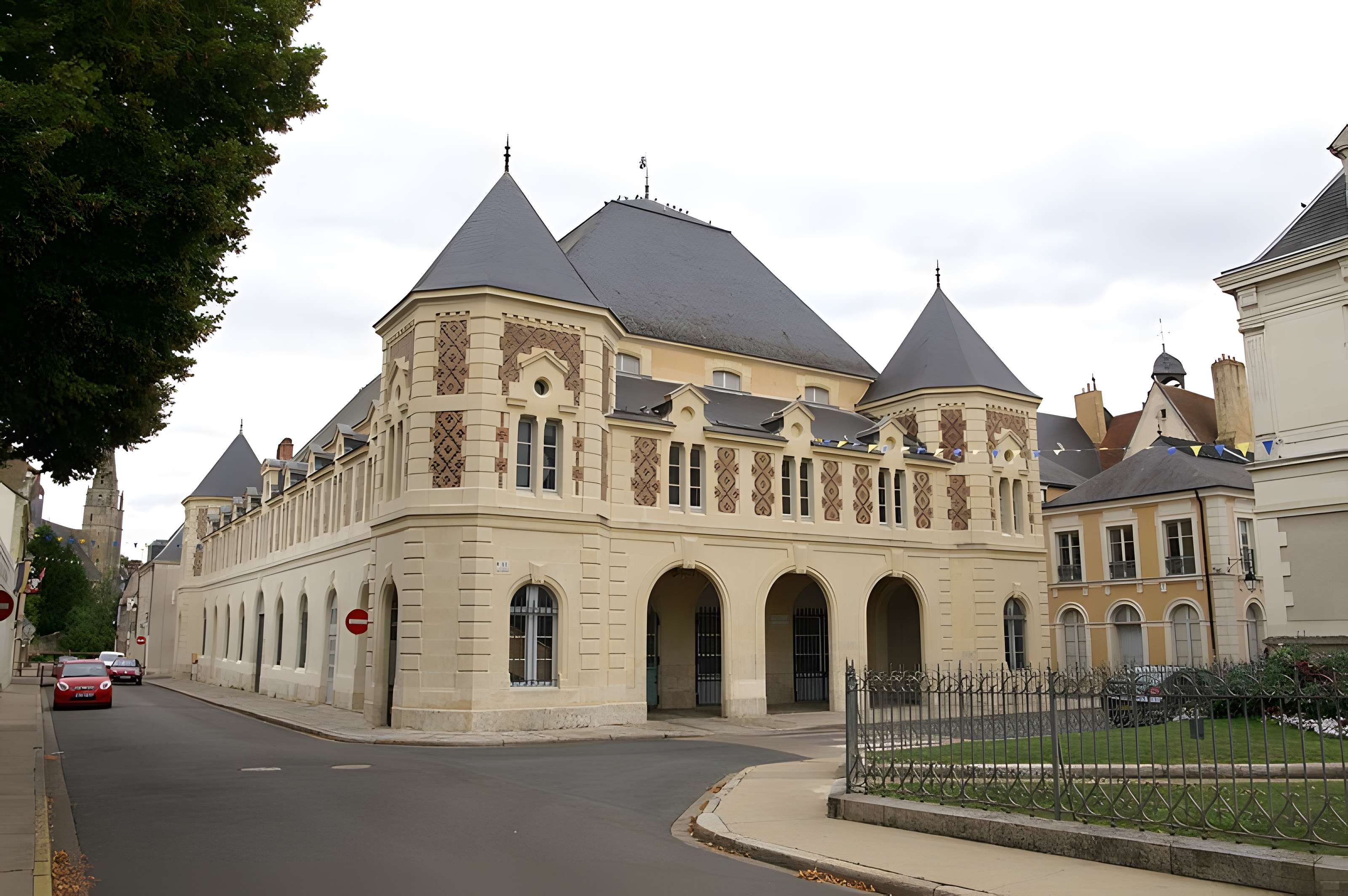 Halles aux grains de Saint-Calais 