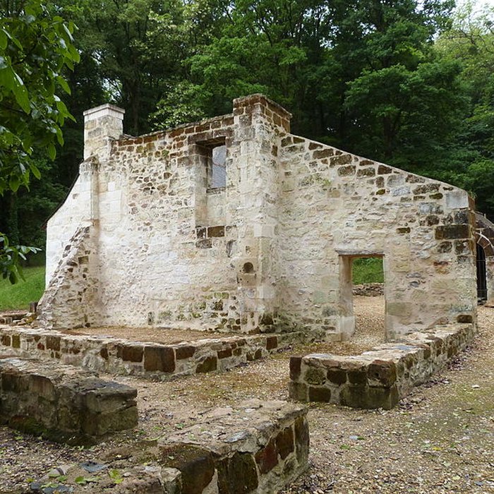 Photo de Hermitage Saint-Jean de Chênehutte-Trèves-Cunault
