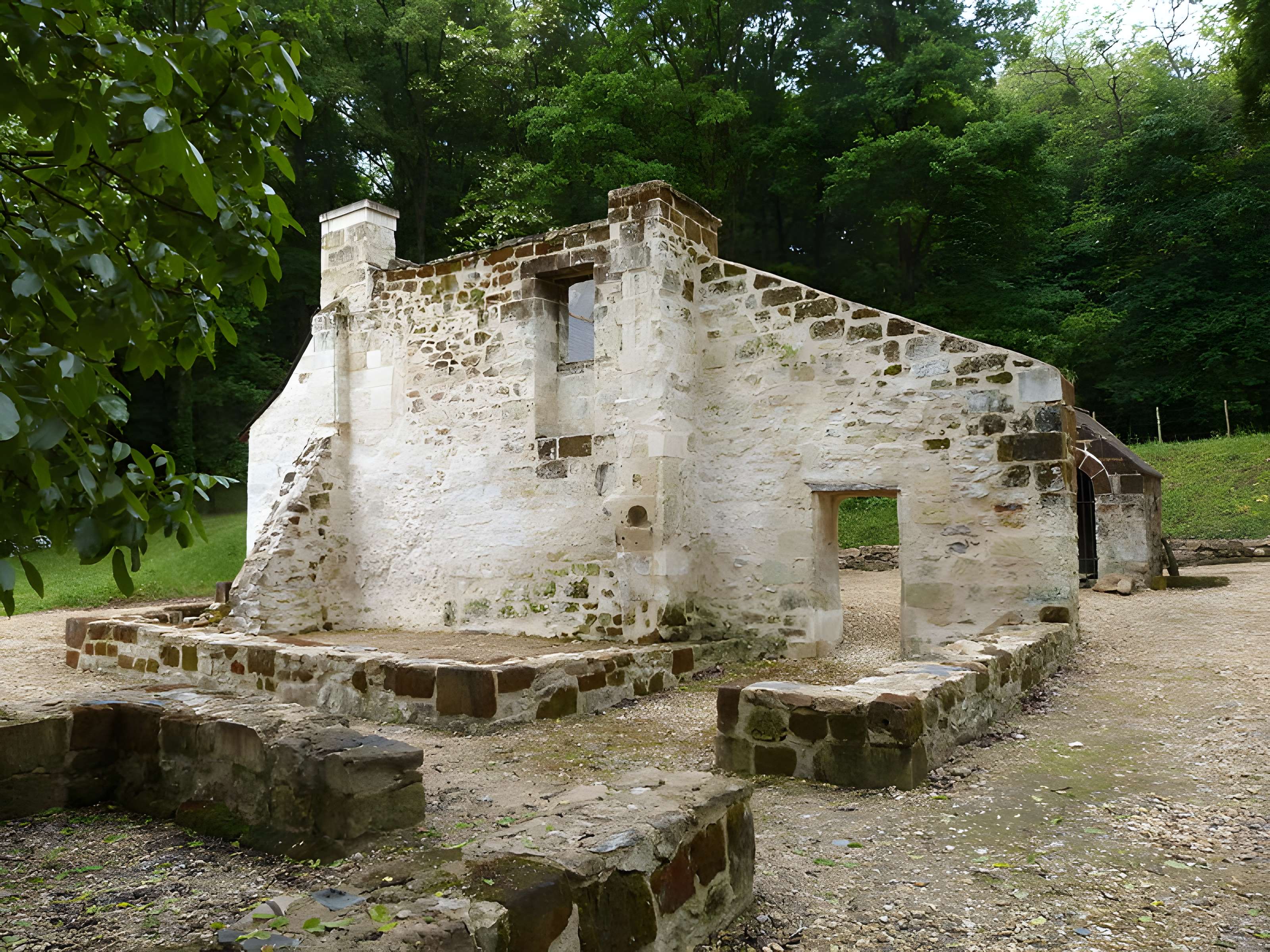 Hermitage Saint-Jean de Chênehutte-Trèves-Cunault