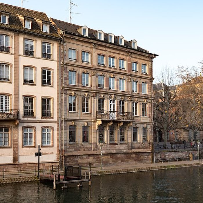 Photo de Hôtel au 4 Place du Marché-aux-Poissons à Strasbourg