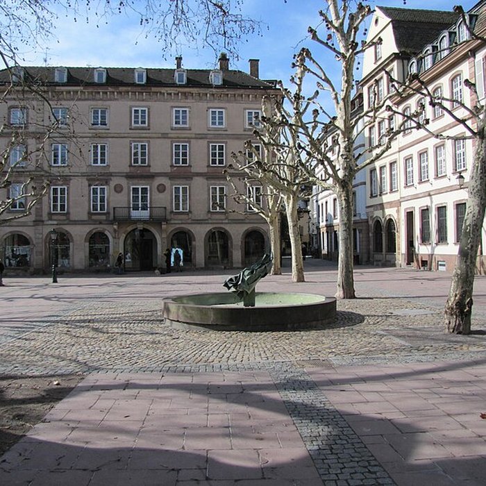 Photo de Hôtel au 4 Place du Marché-aux-Poissons à Strasbourg