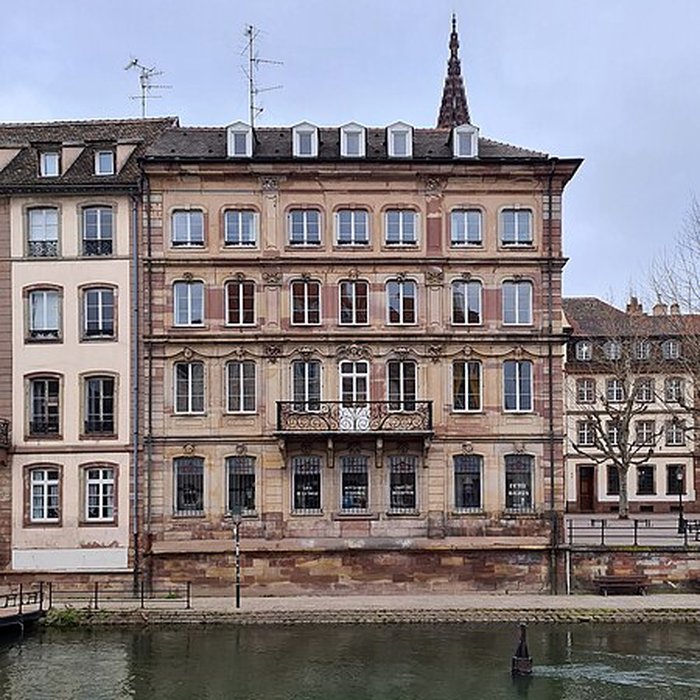 Photo de Hôtel au 4 Place du Marché-aux-Poissons à Strasbourg