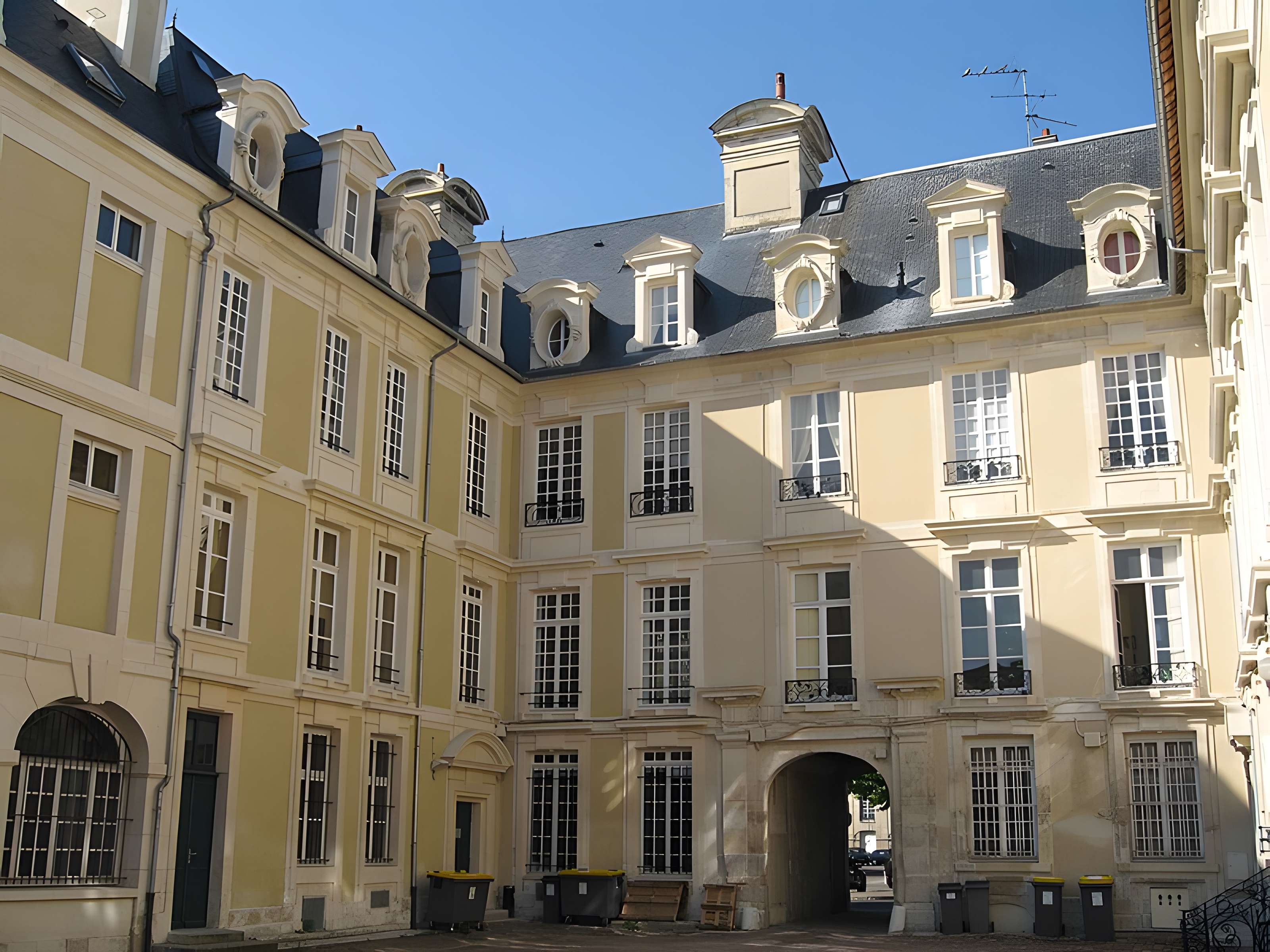 Hôtel Daumesnil à Caen