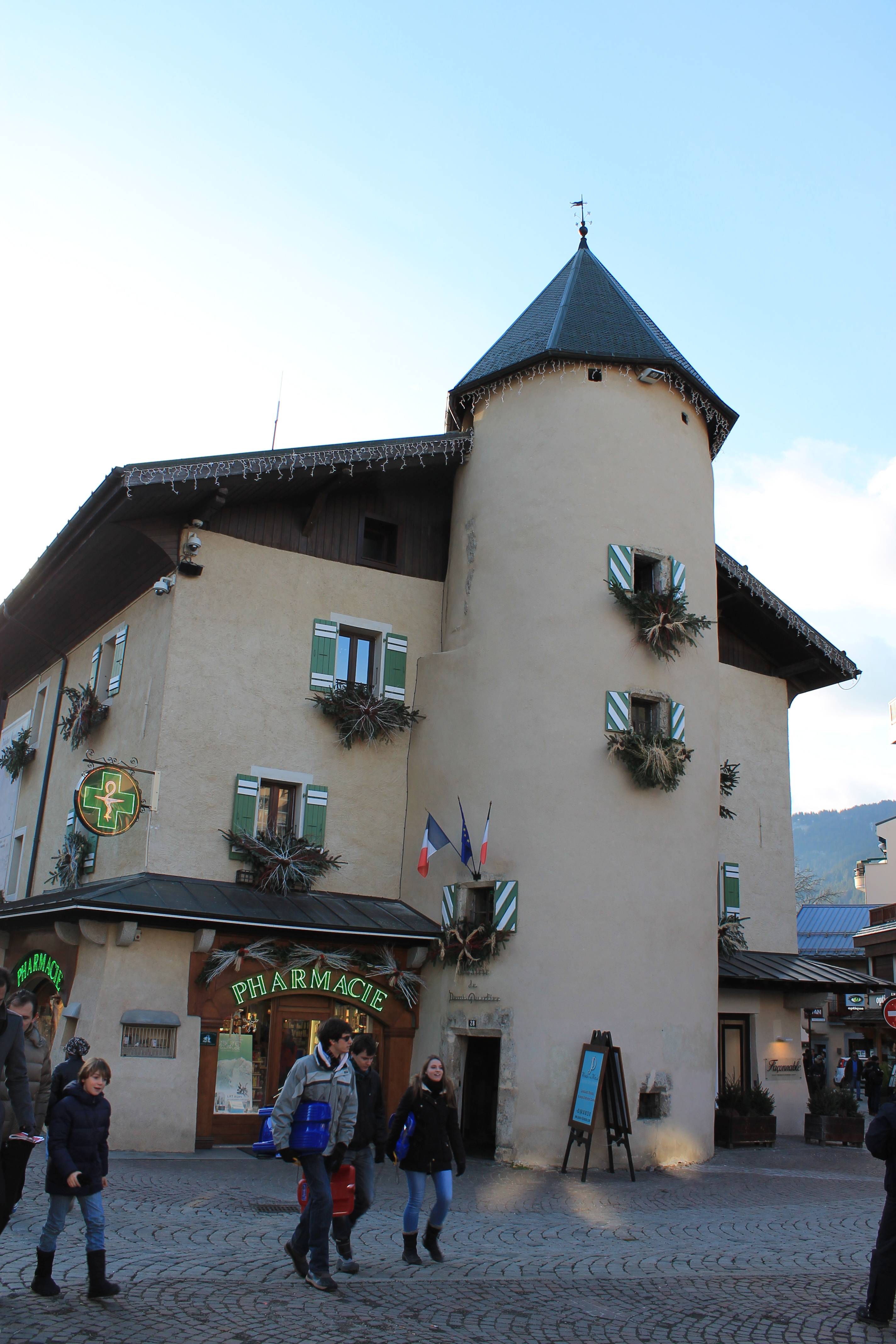 Photo de ハーフクォーターの塔