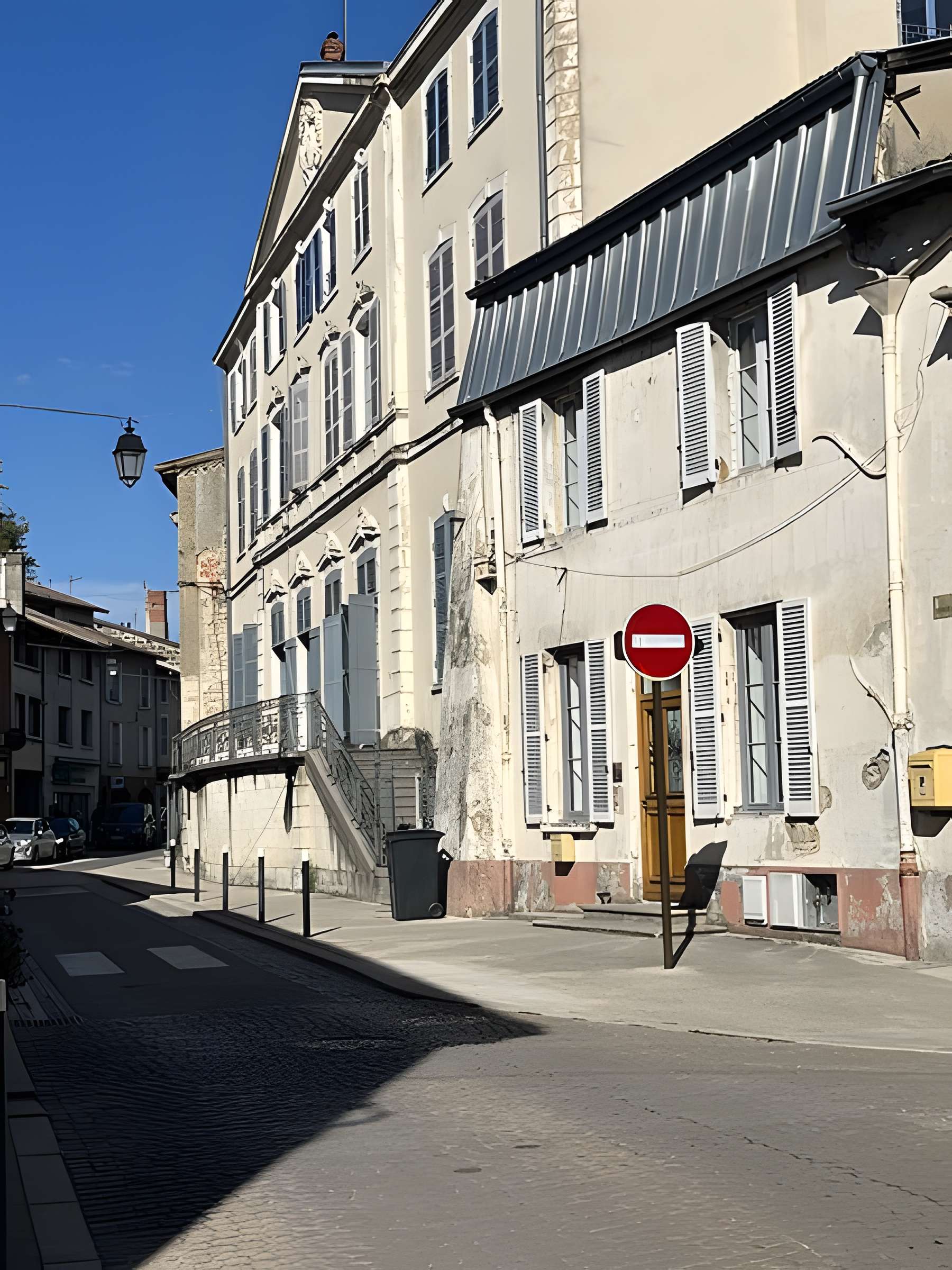 Hôtel de Condé à Montluel