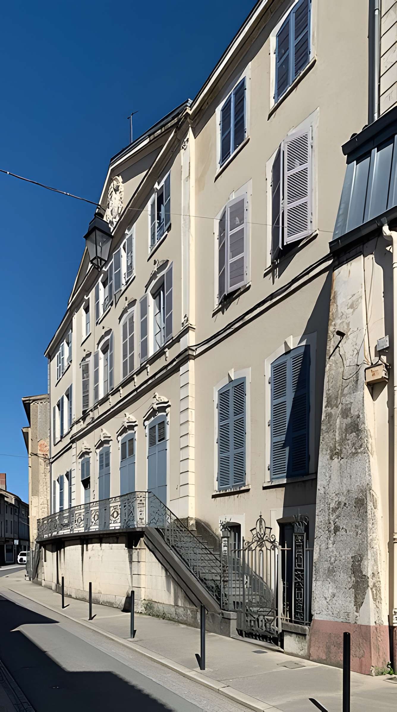 Hôtel de Condé à Montluel