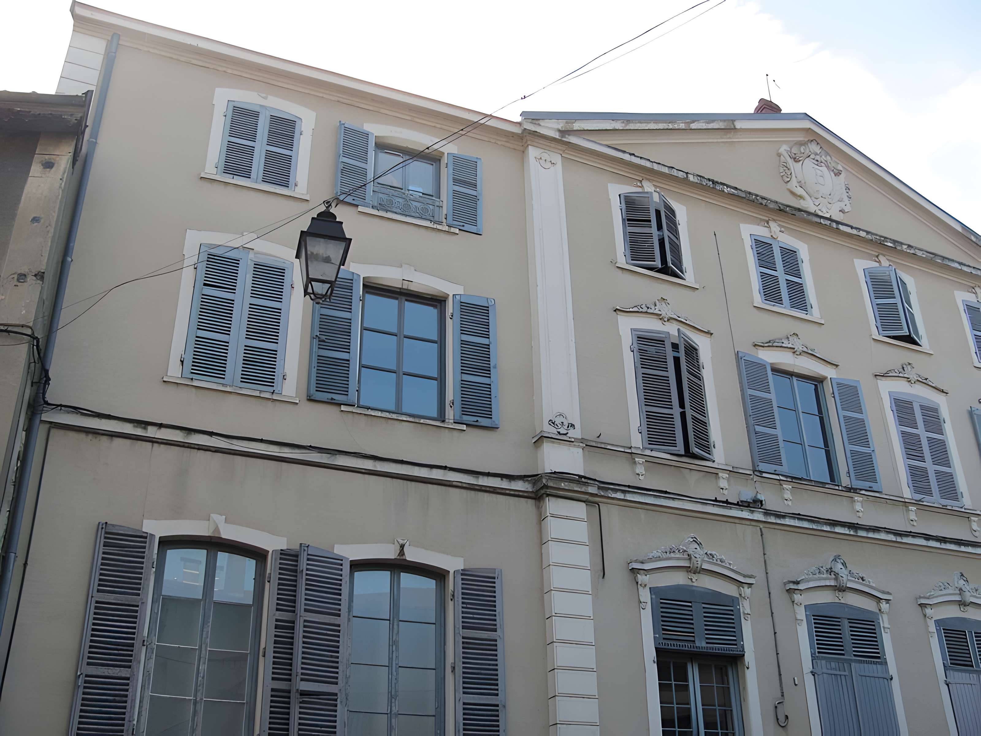 Hôtel de Condé à Montluel