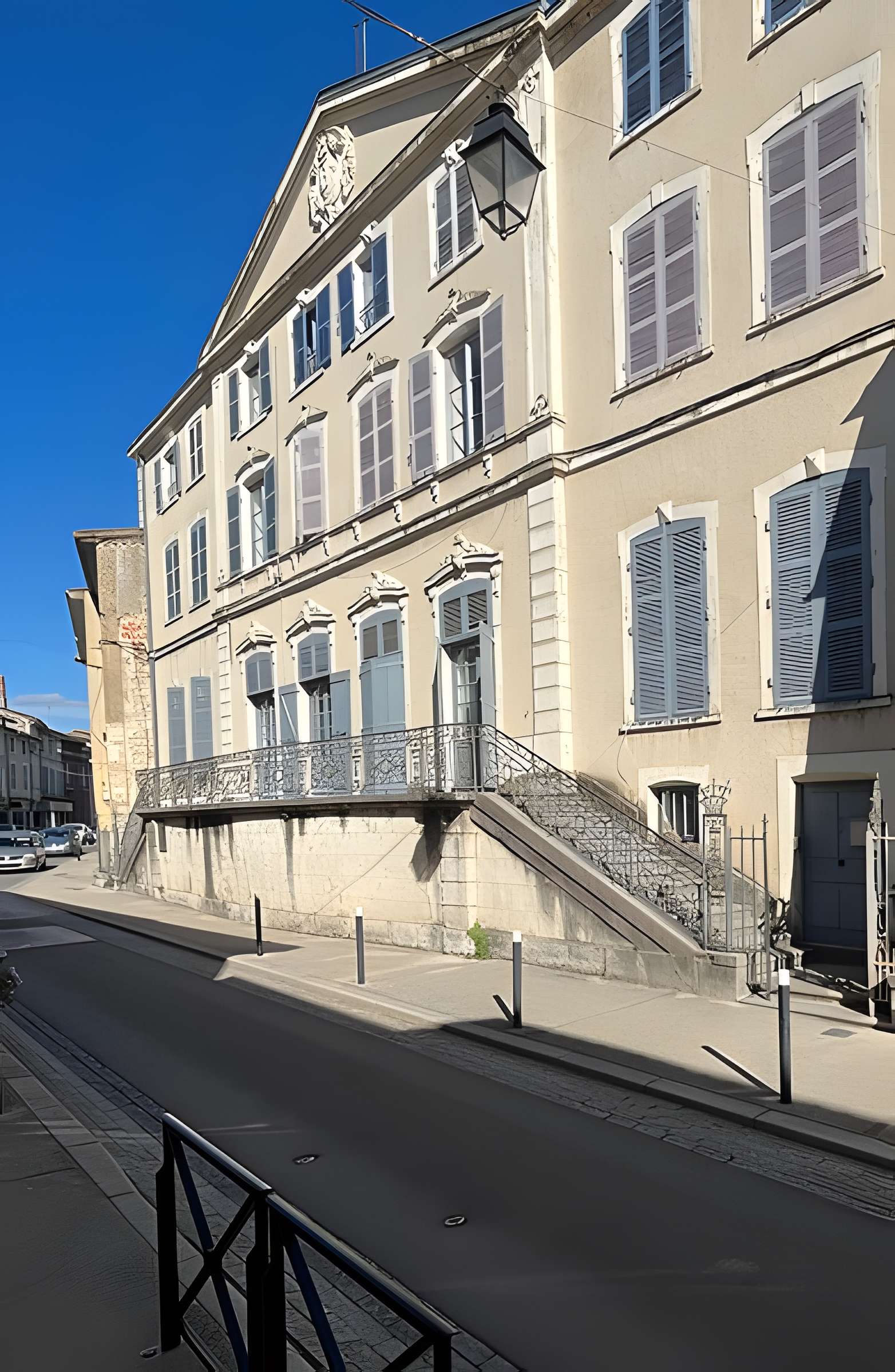 Hôtel de Condé à Montluel