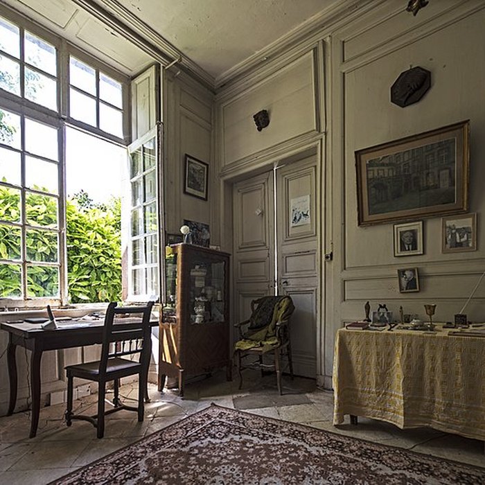 Photo de Hôtel de Grandval-Caligny à Valognes