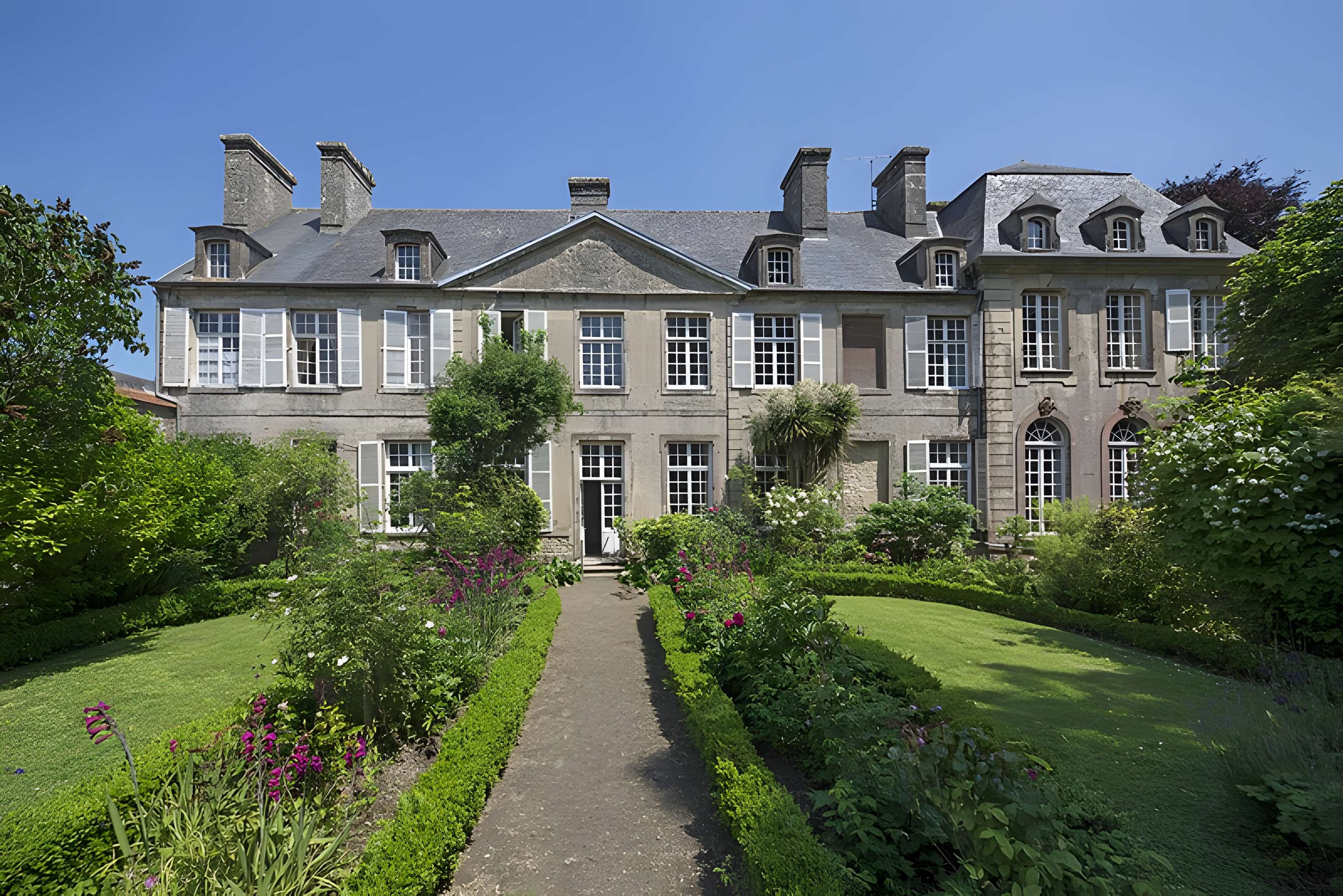 Hôtel de Grandval-Caligny à Valognes