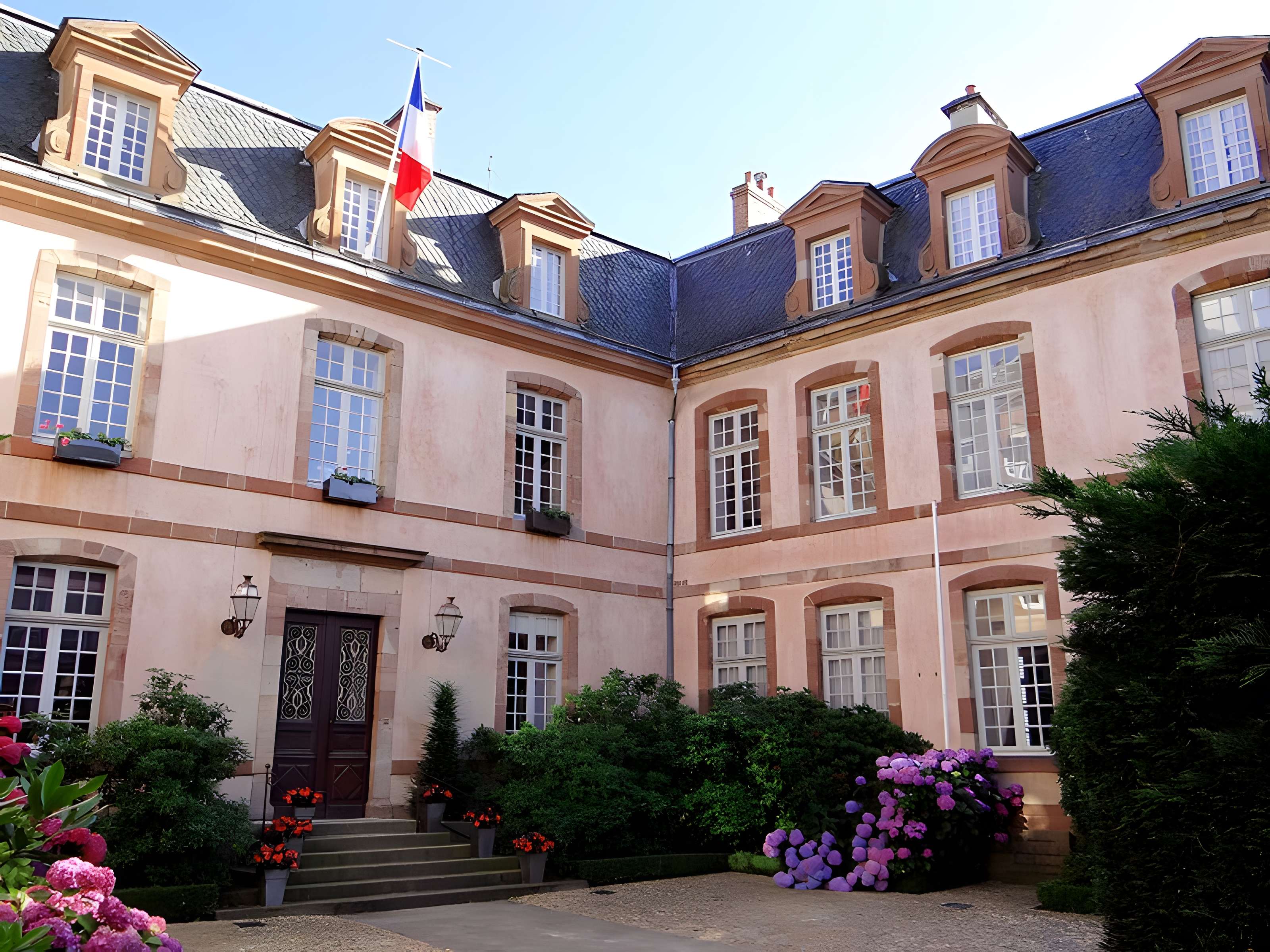 Hôtel de préfecture de l'Aveyron à Rodez 