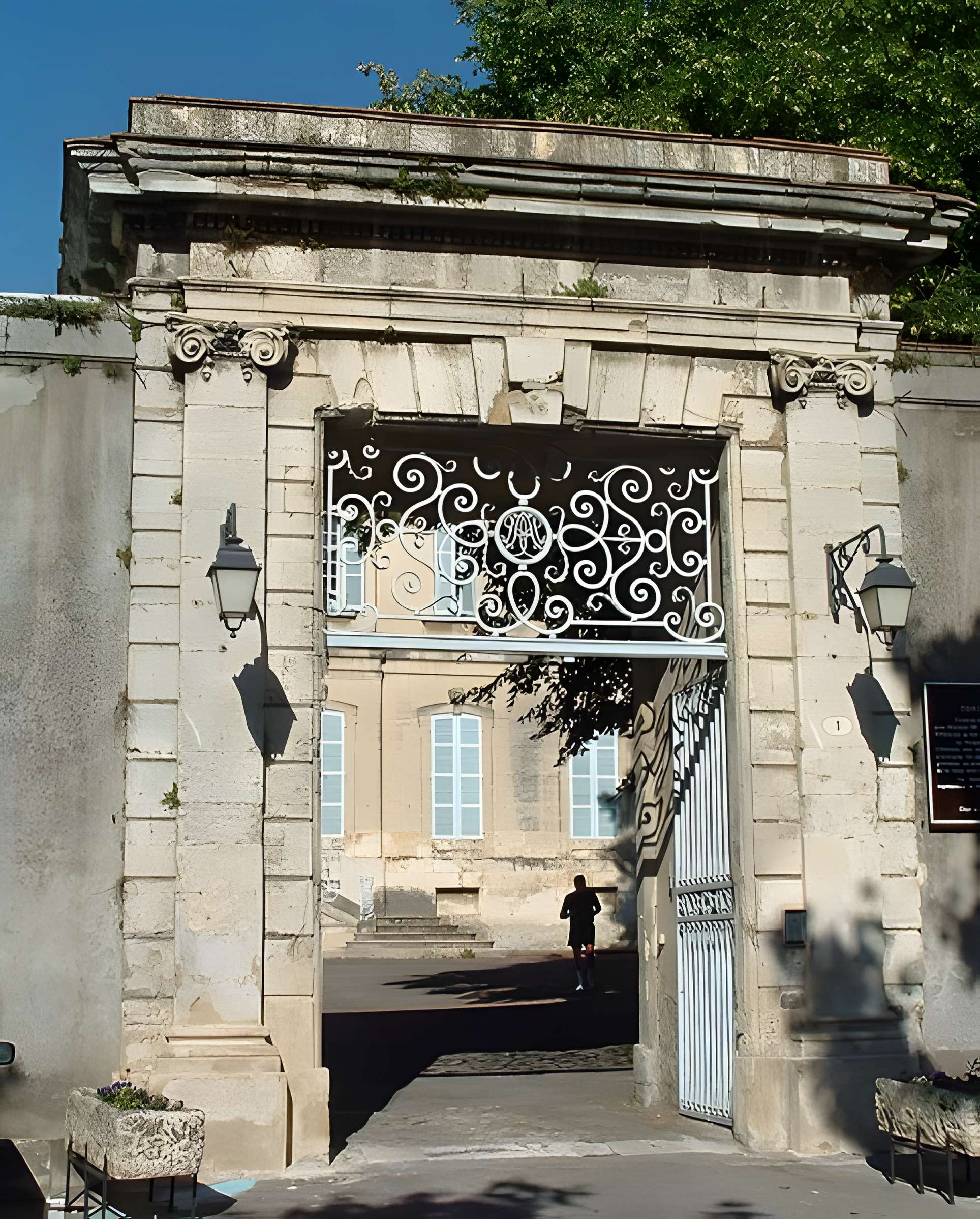 Hôtel de Roqueplane à Viviers