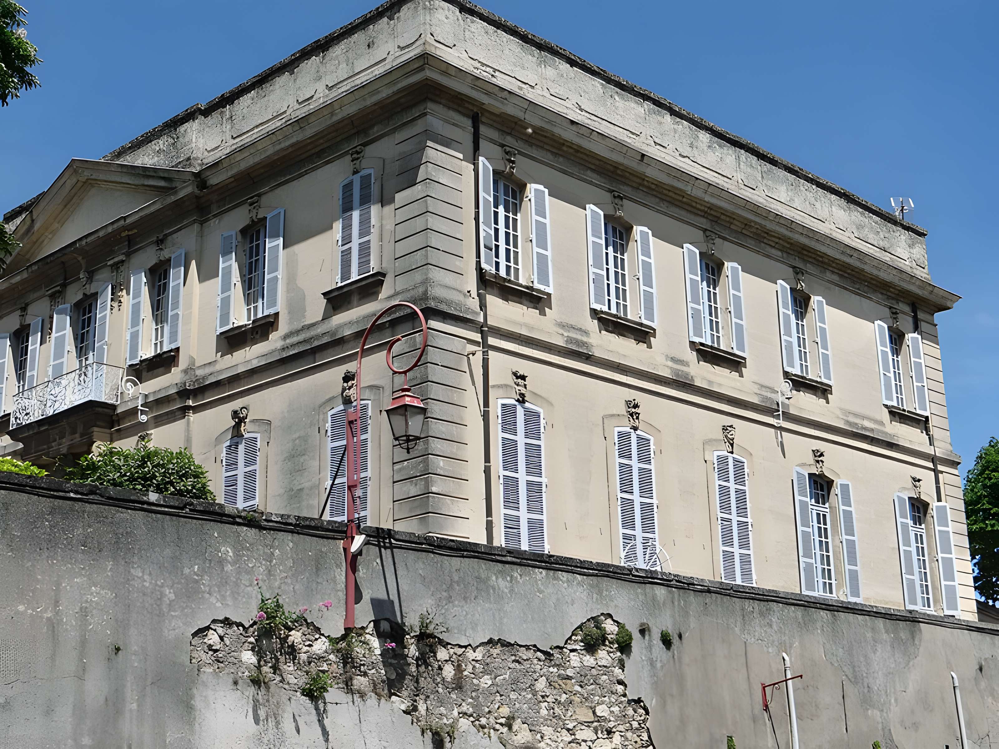 Hôtel de Roqueplane à Viviers