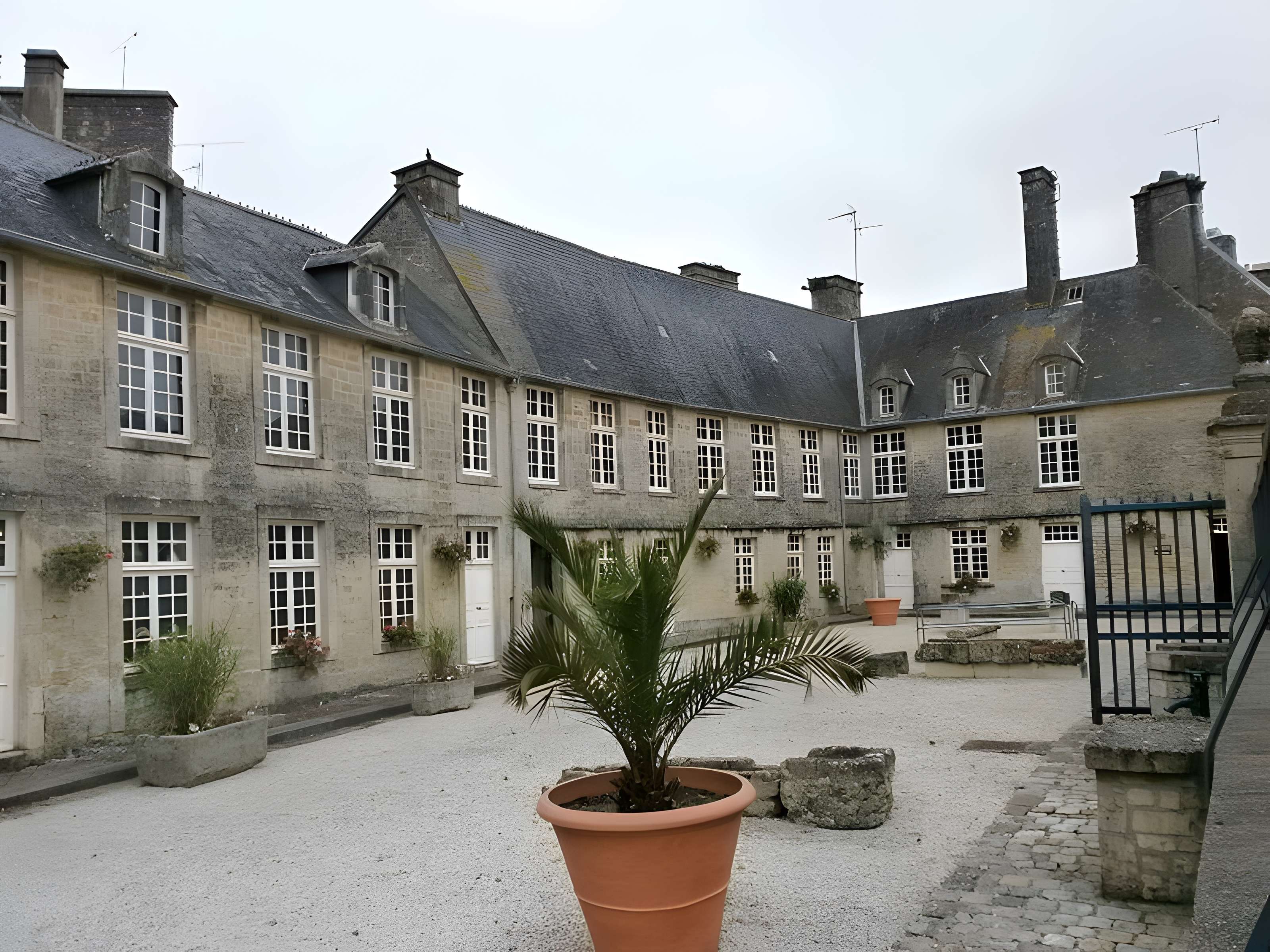 Hôtel de Thieuville à Valognes 