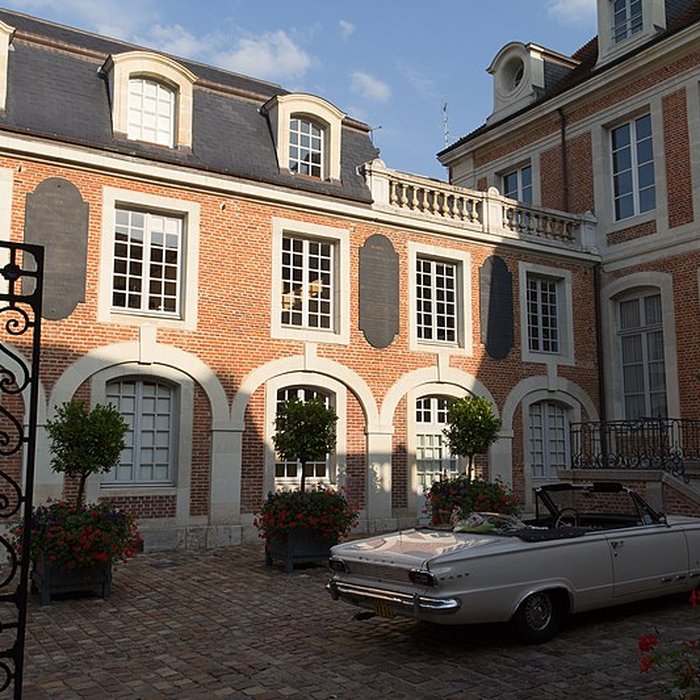 Photo de Hôtel de ville de Lisieux