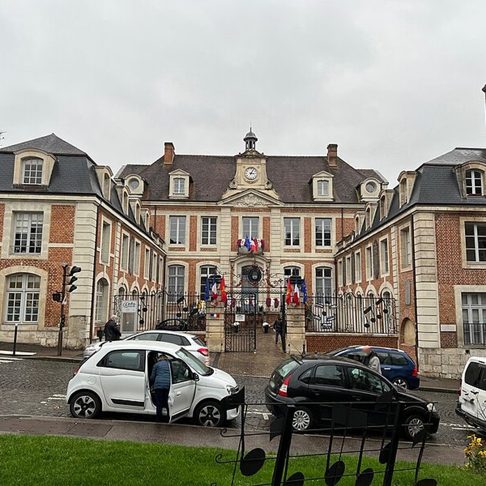 Photo de Hôtel de ville de Lisieux