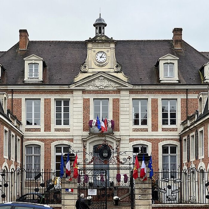 Photo de Hôtel de ville de Lisieux