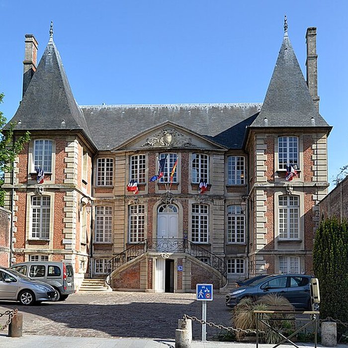 Photo de Hôtel de ville de Pont-lÉvêque