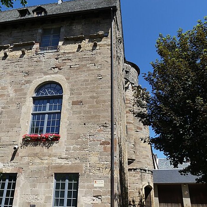 Photo de Hôtel de ville de Saint-Côme-dOlt