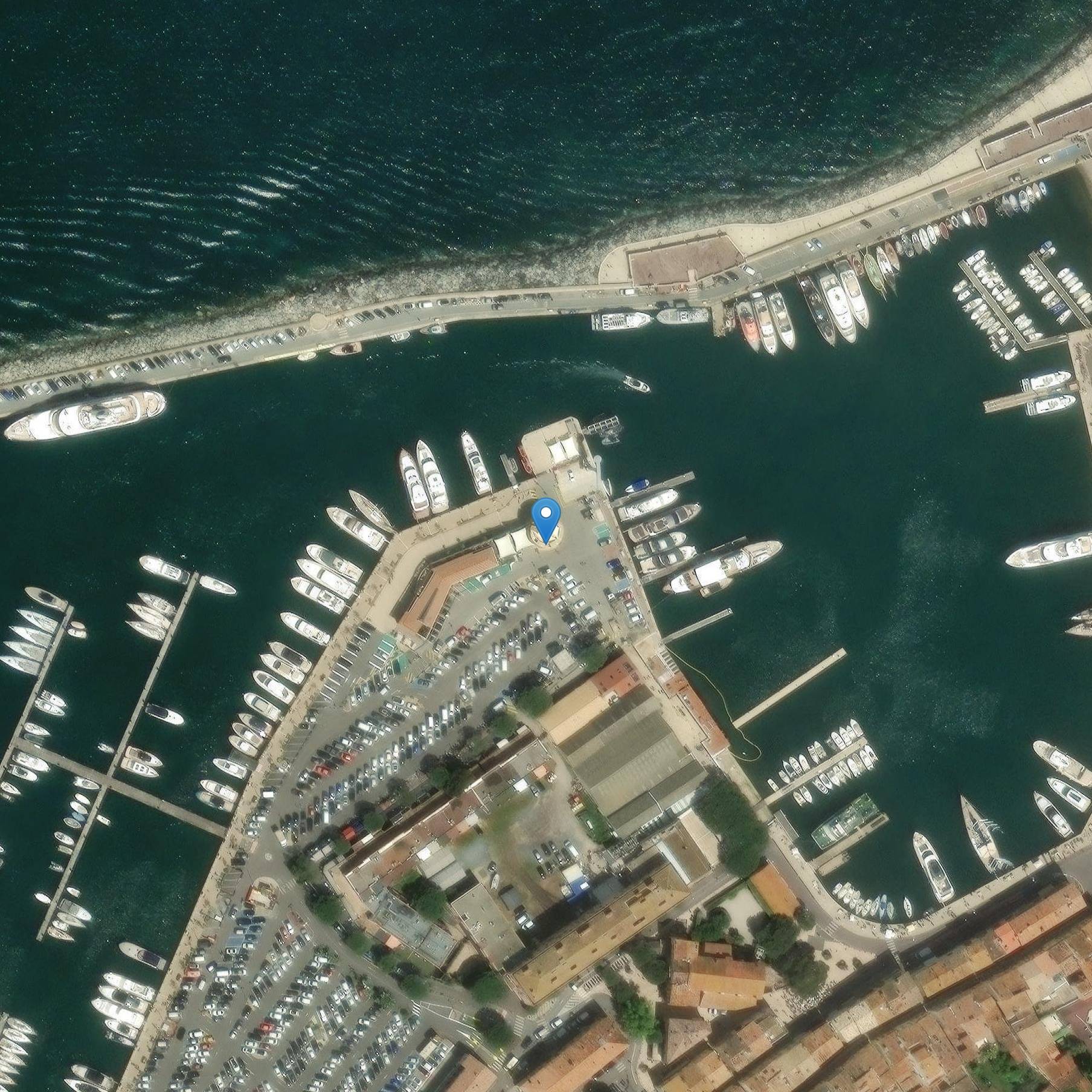 Photo de Turm der Hauptmannschaft