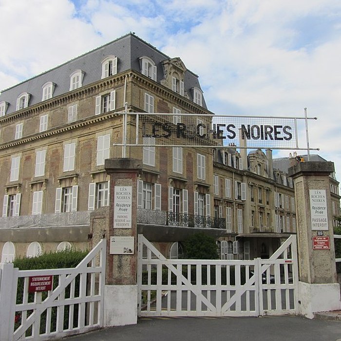 Photo de Hôtel des Roches Noires à Trouville-sur-Mer