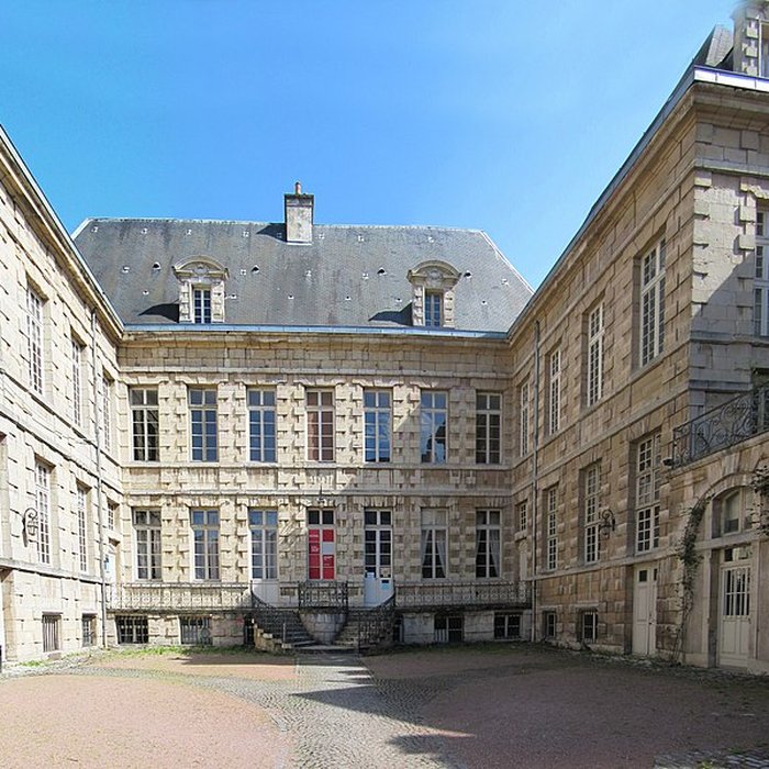 Photo de Hôtel dEsterno à Dijon