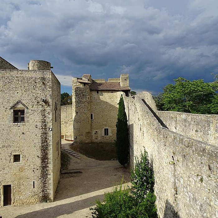 Photo de Musée dart contemporain du château des Adhémar