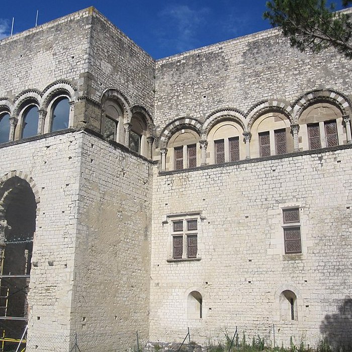 Photo de Musée dart contemporain du château des Adhémar