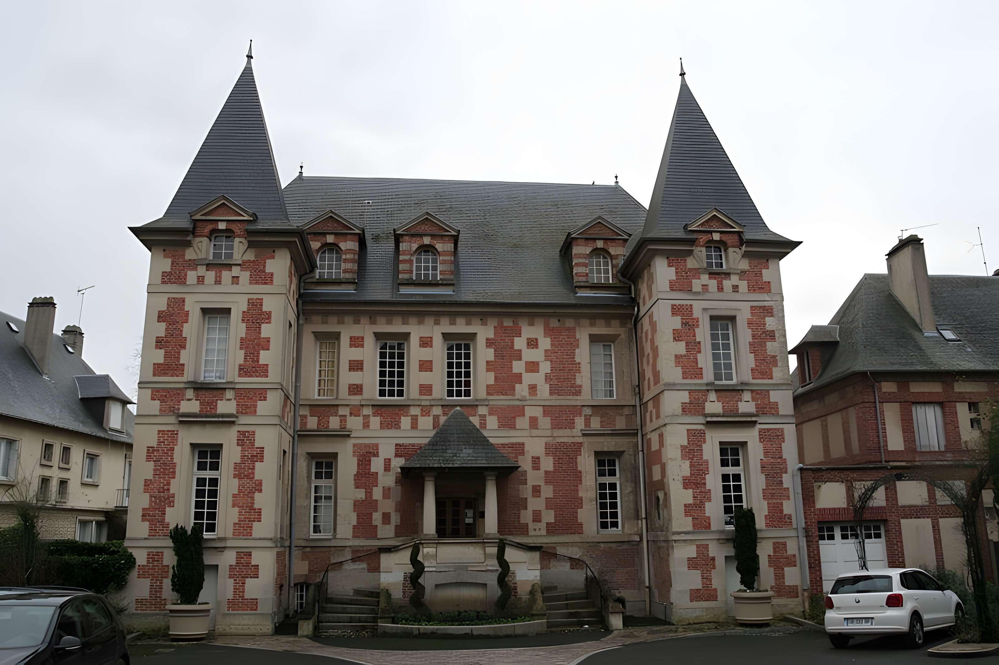 Hôtel Montpensier à Pont-l'Évêque 