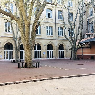 Ancien hôtel Roux de Corse, actuellement lycée Montgrand